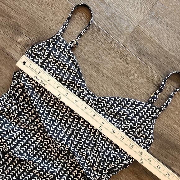 LA BLANCA Black White Arrow Sweetheart One Piece Swim Suit 6 - Picture 10 of 10